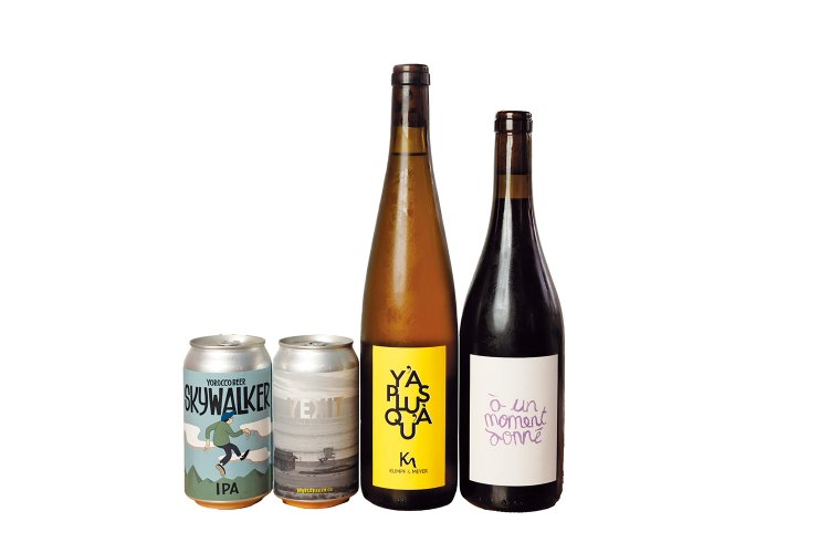 ナチュラルワインはグラス900円～。国産クラフトビールも見逃せないラインアップ。