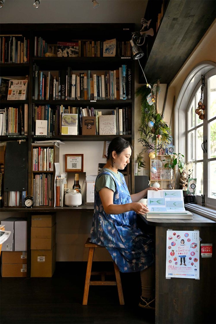【散歩の達人】ちいさな硝子の本の博物館_1