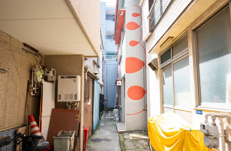 入り組んだ路地裏に誕生した複合施設「ニュー曳舟荘」。