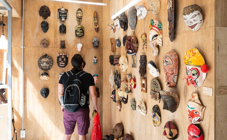 【散歩の達人】仮面屋おもて_1