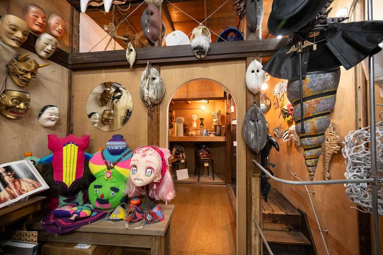 【散歩の達人】仮面屋おもて_2