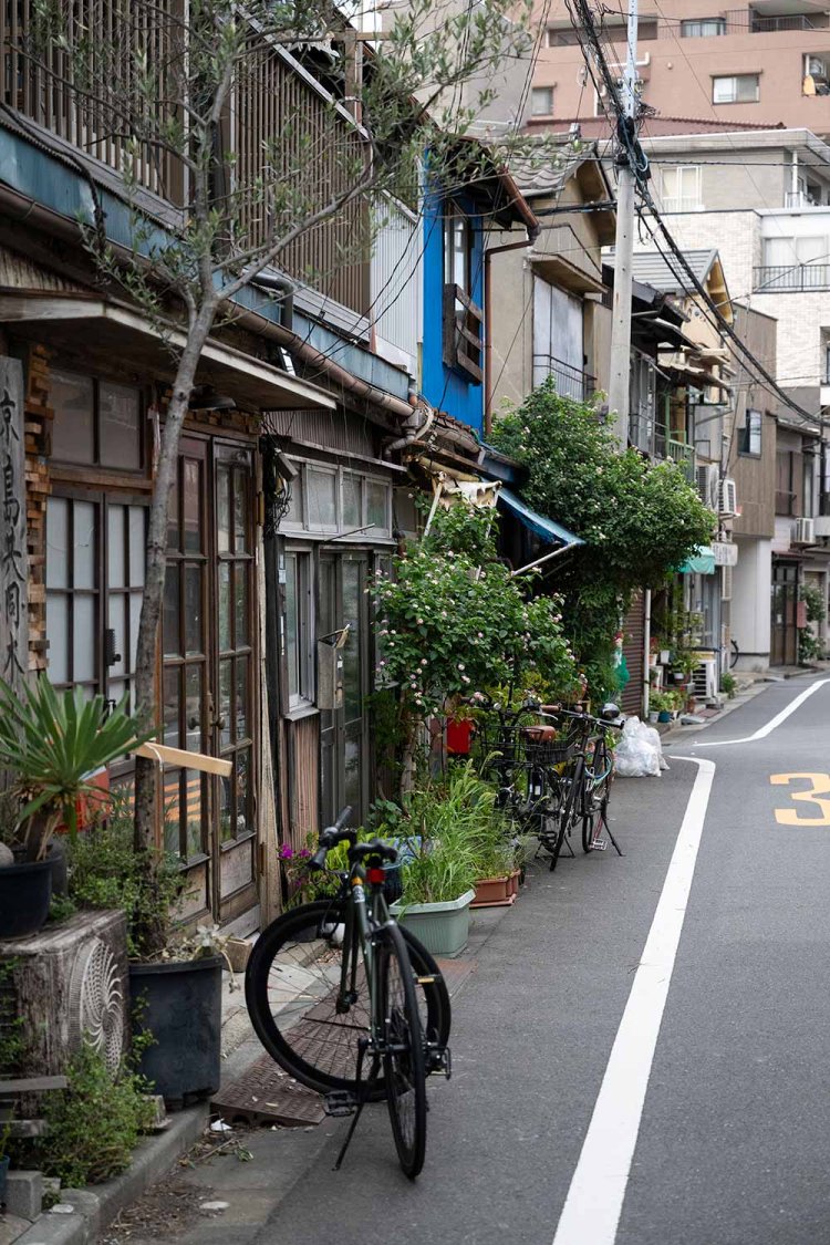京島3丁目のこの四軒長屋は大正末期築。