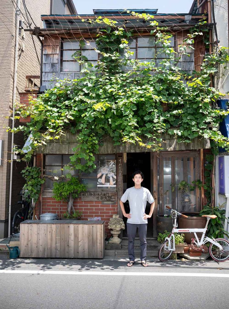 後藤さんの事務所も元長屋。「長屋の角だったものが横から建て替わっていって、この1軒だけが残ったようです」。