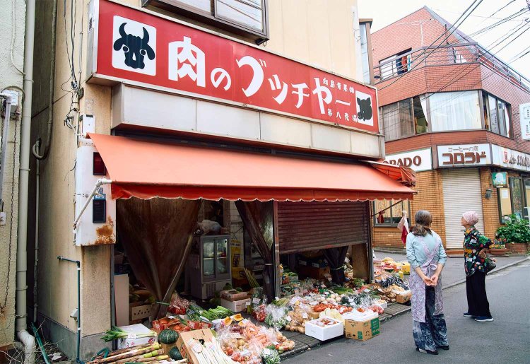  肉屋と見せかけて、八百屋なのである。