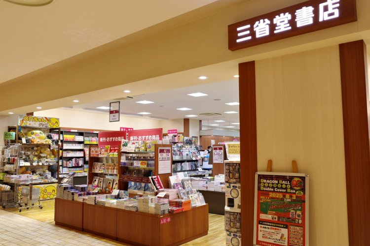 にぎやかな通りに面していて入りやすい。