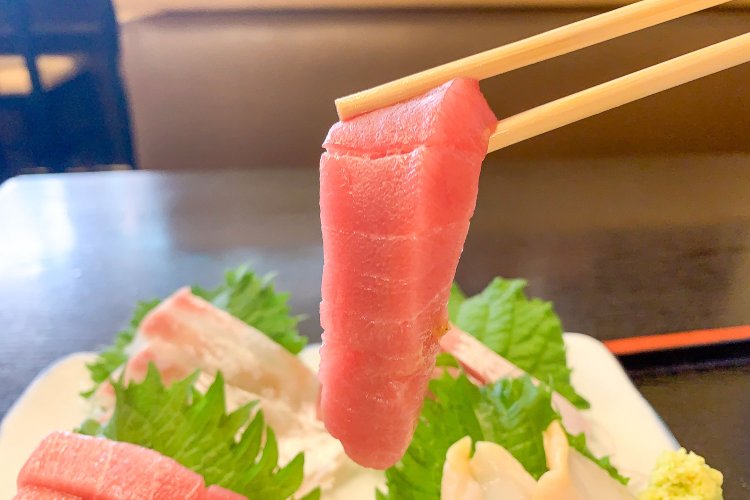 分厚い中トロをご飯のおかずに食べる贅沢。噛み締めたい。