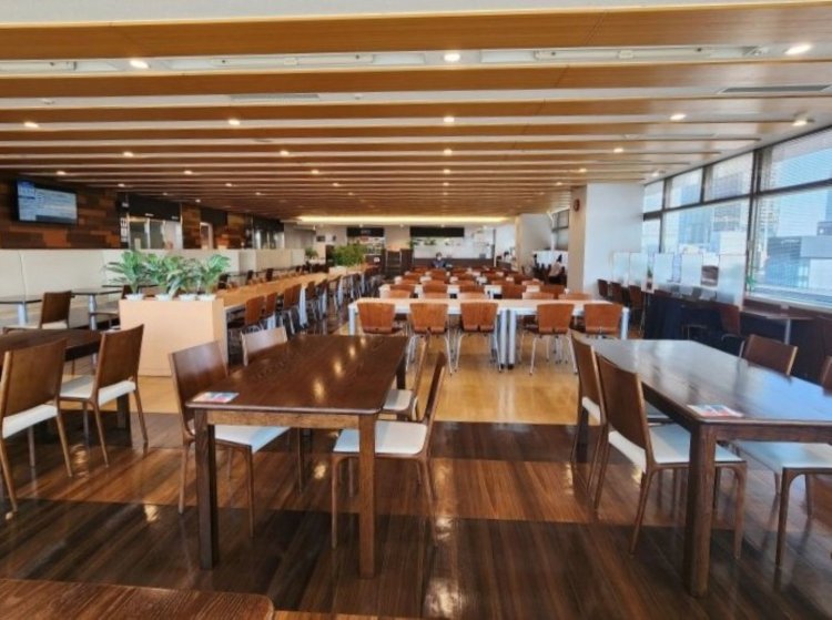 間に遮る建物がほとんどないため、東京タワーが間近に眺められる。