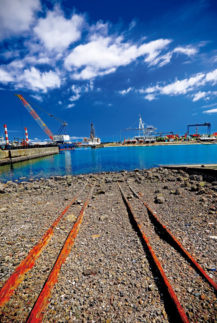 清水港 船舶搬送軌道（静岡県静岡市清水区）。2018年撮影。