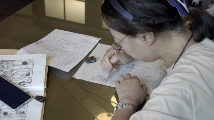 制作風景　展示予定の動画より 撮影＝白井茜。