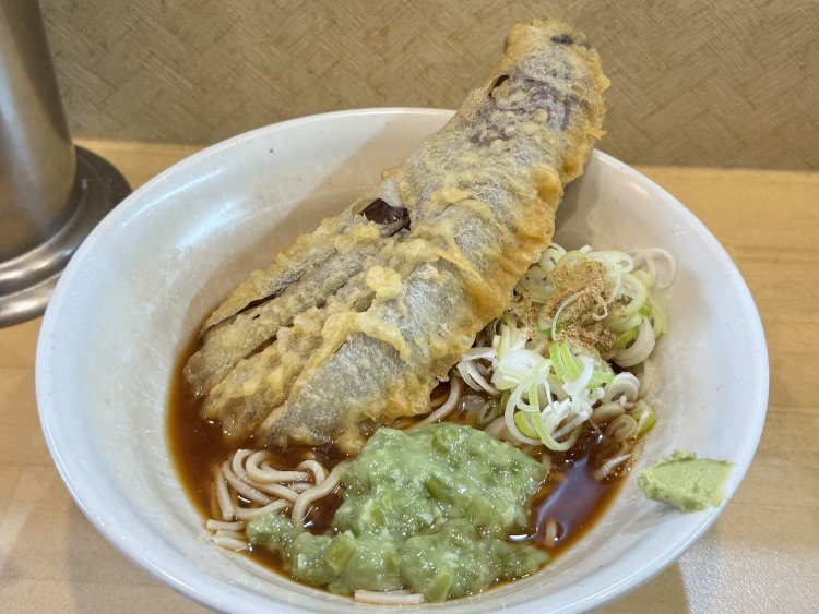 なみだそば590円になす天150円。なすもとろとろでうまい！