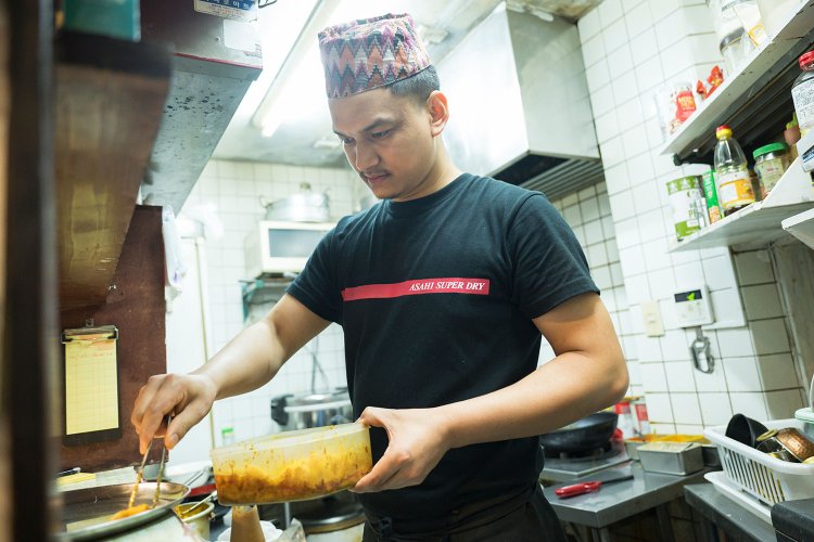 腕利きのコックが働く。