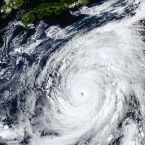 なぜ台風は夏や秋に多くやってくるのか？熱帯低気圧や温帯低気圧との違いも知って、安心安全なお出かけを