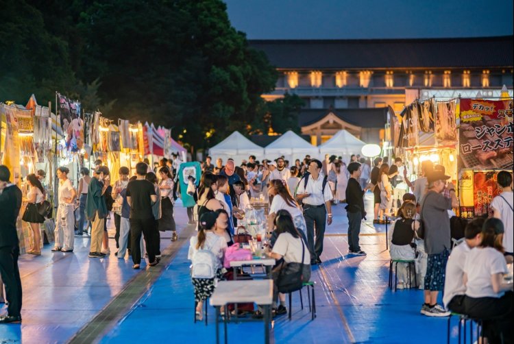 写真は過去の様子。