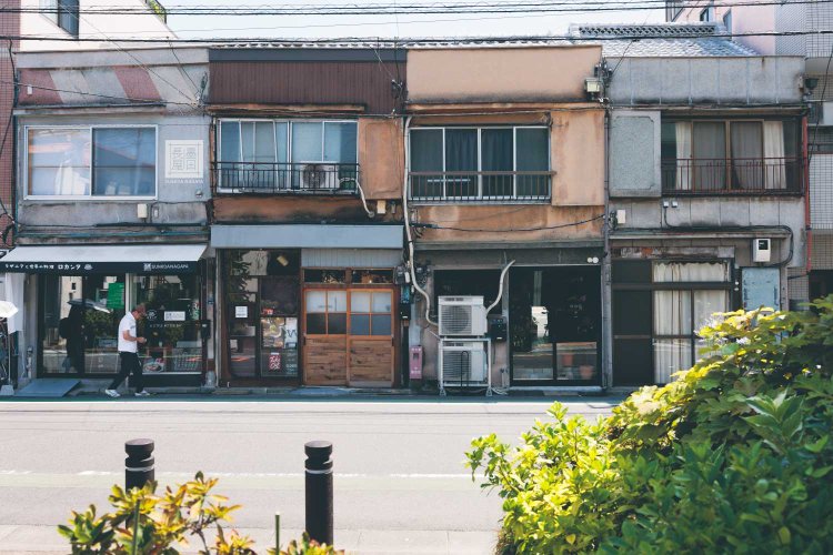 味のある長屋。