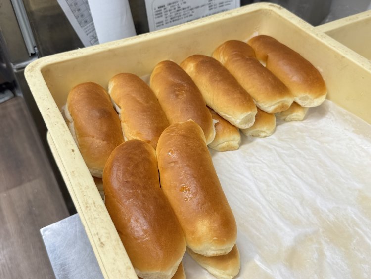 ドックパンがおいしい総菜パンのベースになる。