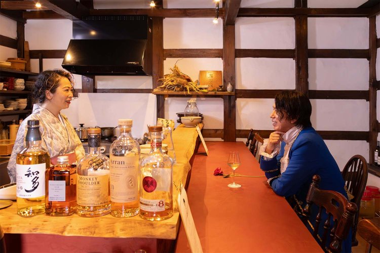 「ここで居合わせた人との会話も楽しみ」。