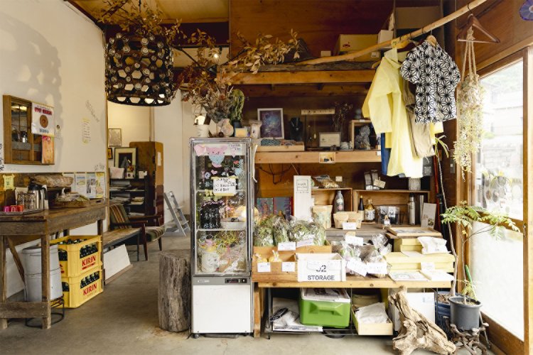 コーヒーは茅ケ崎『吉田珈琲』のコーヒー豆を使用。