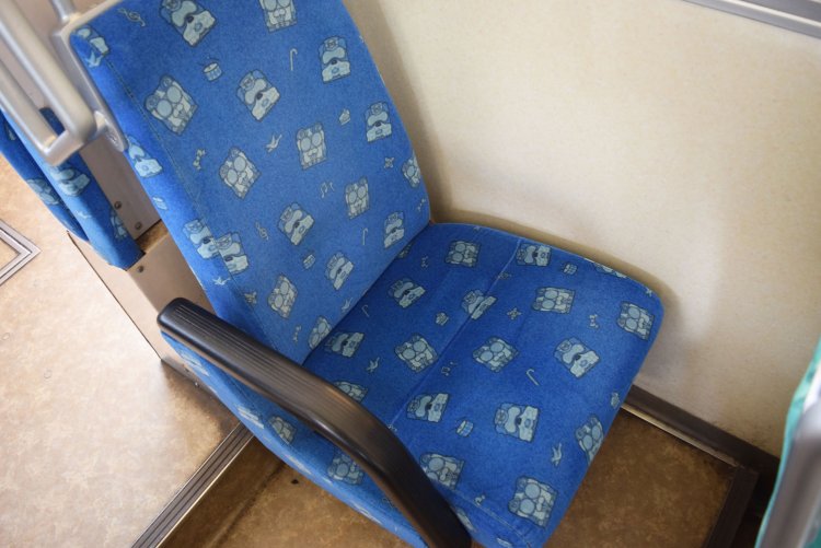 座席シートにも「ブル」と「ミケ」が。