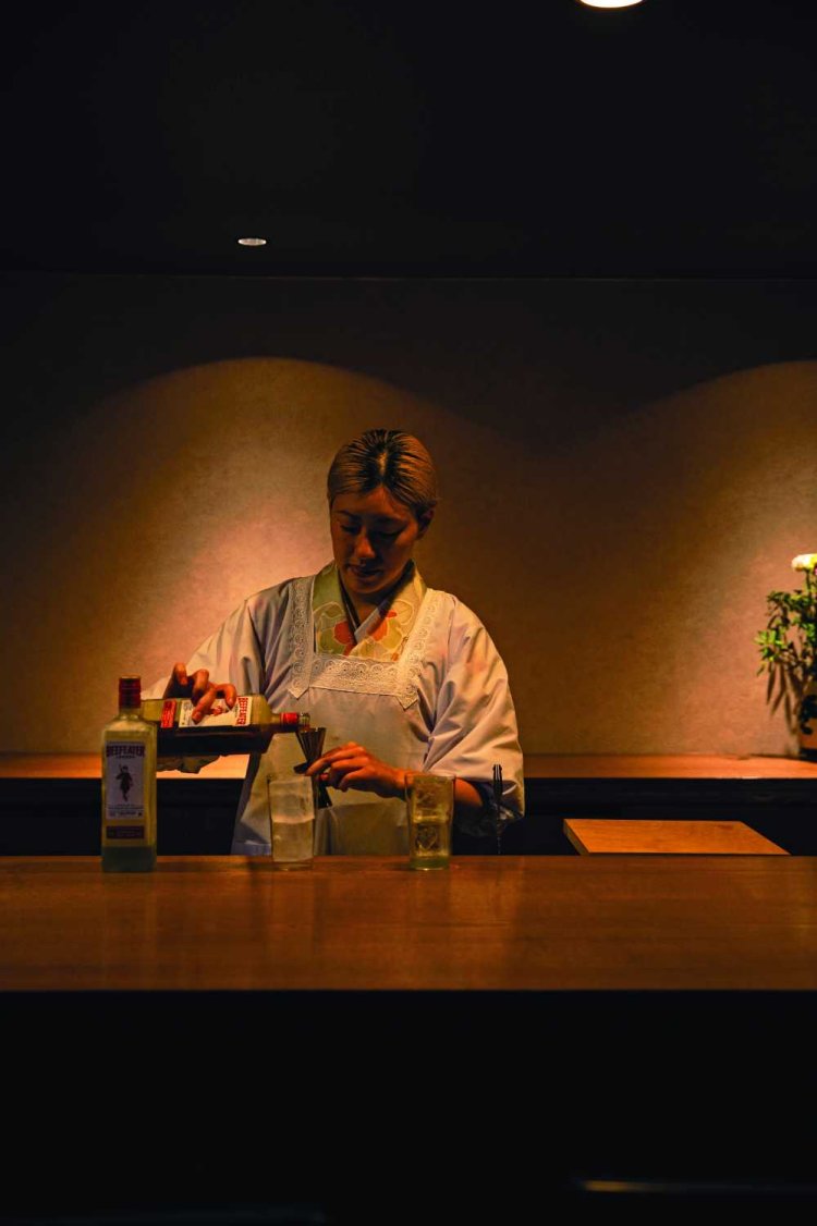 花街、向島にて2022年7月に開店。