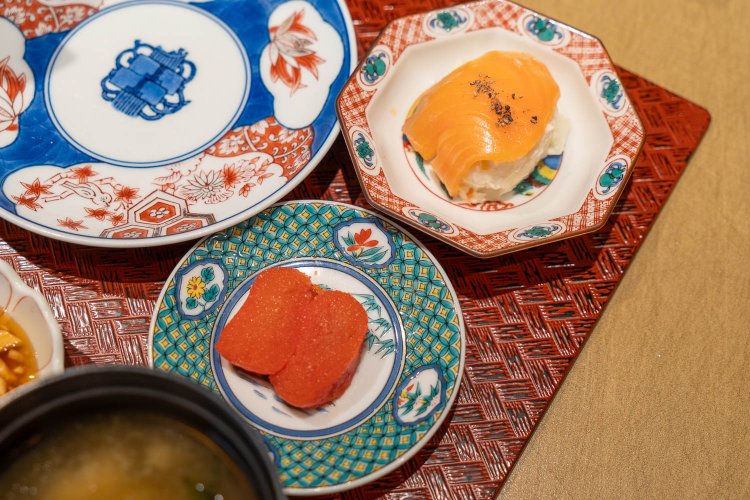 お皿も、割烹を意識して、ちょっといいものをチョイスしている。