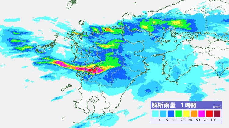 九州で「線状降水帯」が発生。このとき、発表された情報は？（画像＝ウェザーマップ）。
