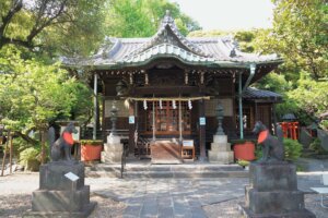 三囲神社