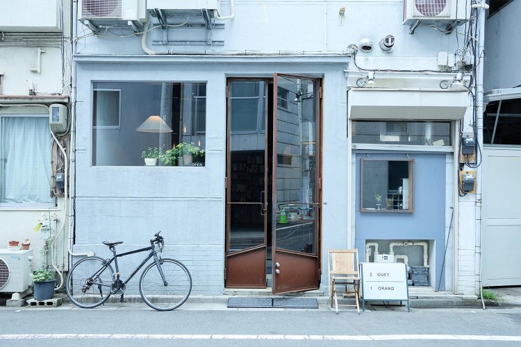 浅草からも近く、スカイツリーの足元。静かな細道にある。