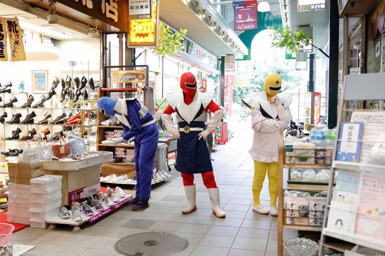 思わず足を止めたくなる個性的な店ばかり。