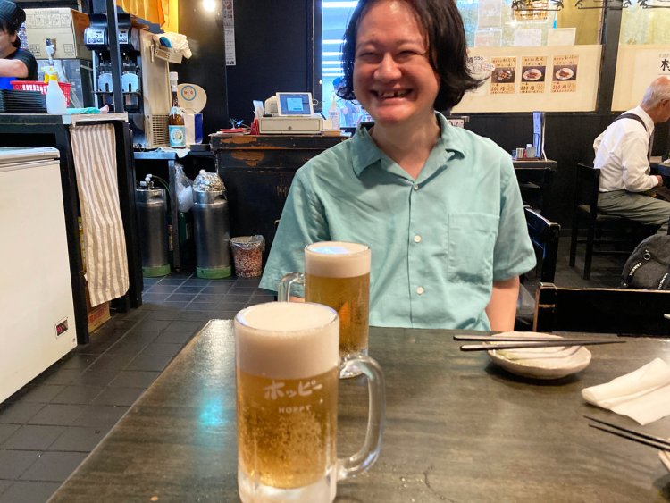 友人のbutajiさんと生ホッピーで乾杯。