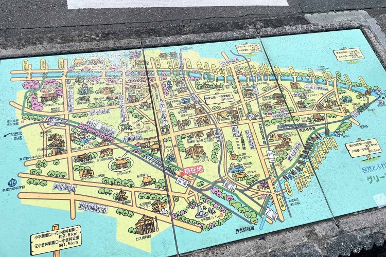 縦横無尽に鉄道路線が！　地図では、上方が南になってます。