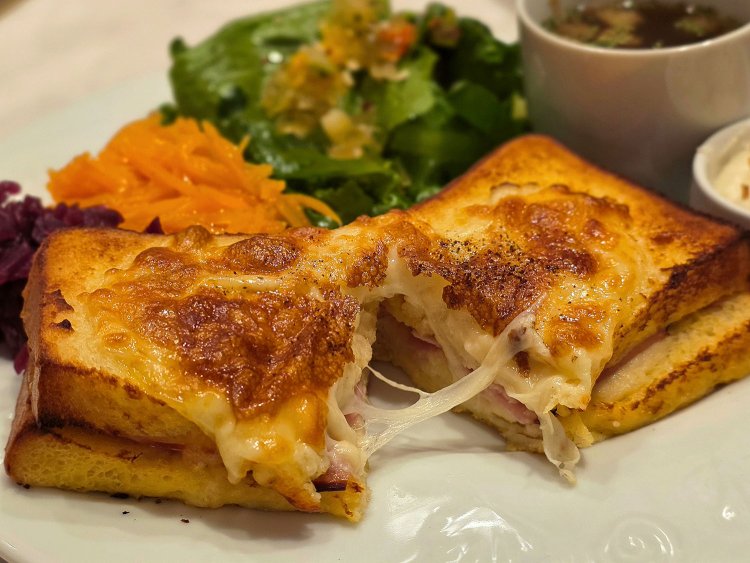 20劇場の街日比谷