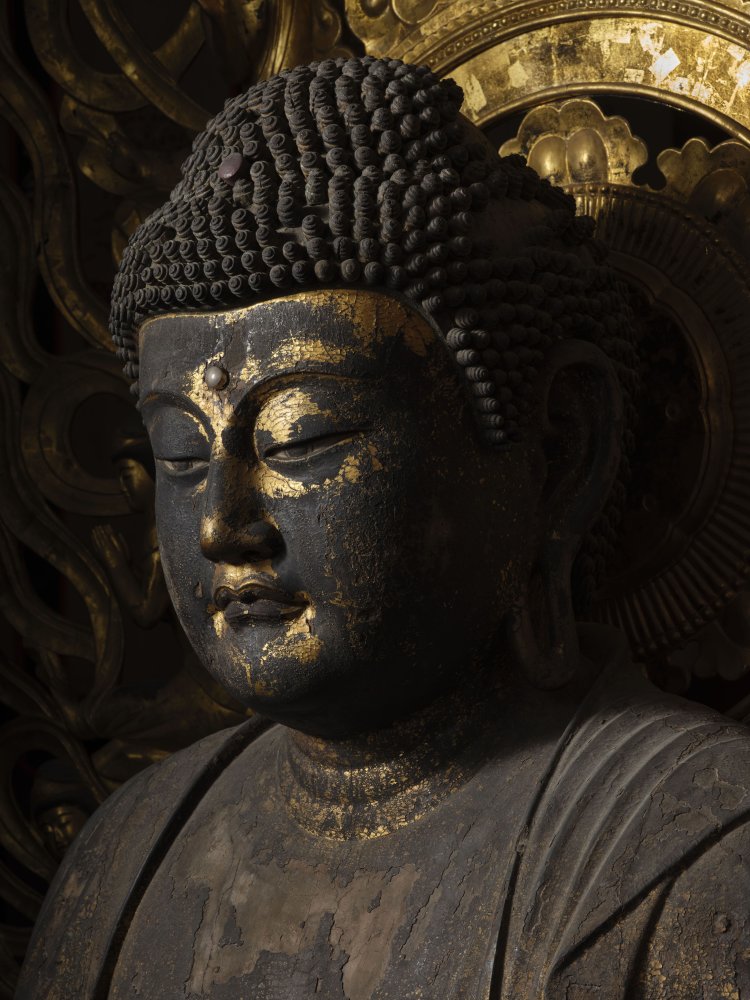 国宝 弥勒如来坐像（部分） 運慶作 鎌倉時代・建暦2年（1212）頃 奈良・興福寺蔵 北円堂安置 撮影＝佐々木香輔。