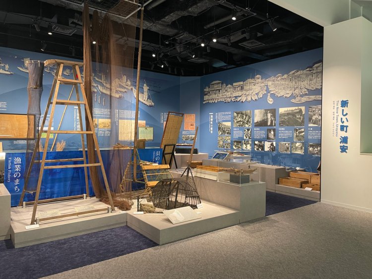 屋内の展示。漁師町の歴史を紹介している。