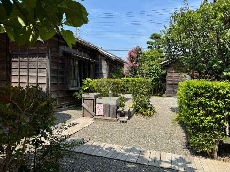 長屋の共同水道。