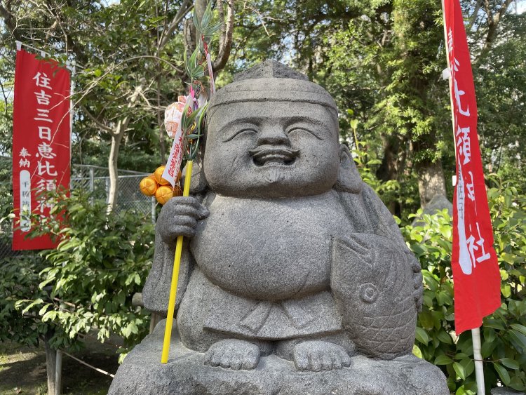 海の神様を祀る住吉神社にはえびす様が似合う（福岡県「住吉神社」）。