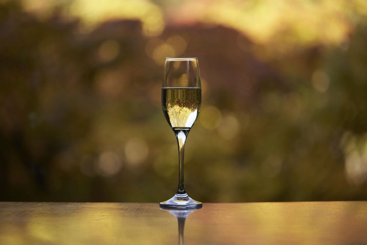 「紅葉シャンパーニュカクテル」。キャラメルのような甘い香りを放つカツラを彷彿とさせる香り。