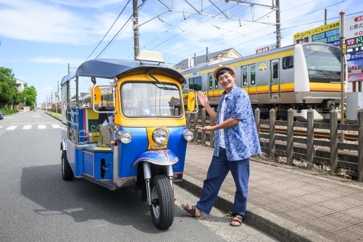 「見かけたら声をかけてね」。渡辺さんとの軽快なトークも楽しみ。