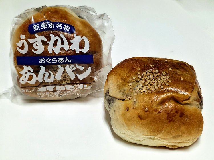 うす皮あんぱん 小倉あん。