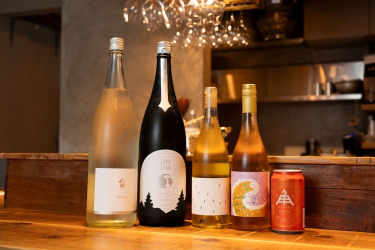 ワインはグラス880円～。