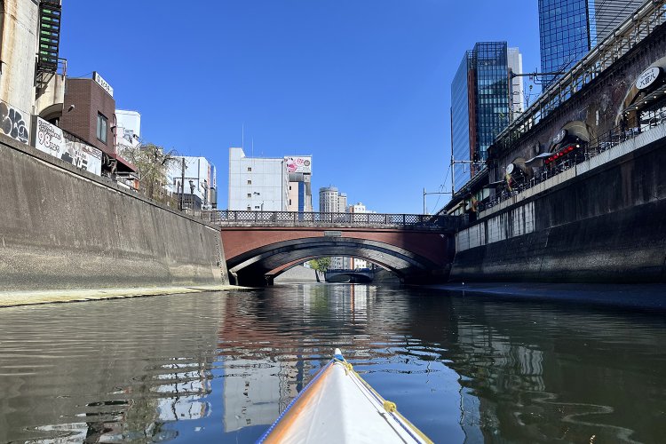 神田川上流から見たところ。よく見ると橋が三重になっているのがわかる。