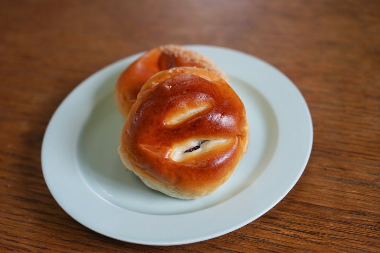 銀座『木村屋總本店』で購入したパン。昔ながらのやさしい味ながら、食べ飽きるということがない。