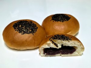 160黒猫のあんぱん