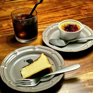 日比谷の看板のない隠れ家『ウラドラ』で絶品スイーツ付きのディナー〜黒猫スイーツ散歩 日比谷・有楽町編8〜