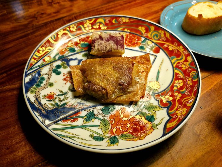 選べるメイン フォアグラ入り イノシシの春巻き。