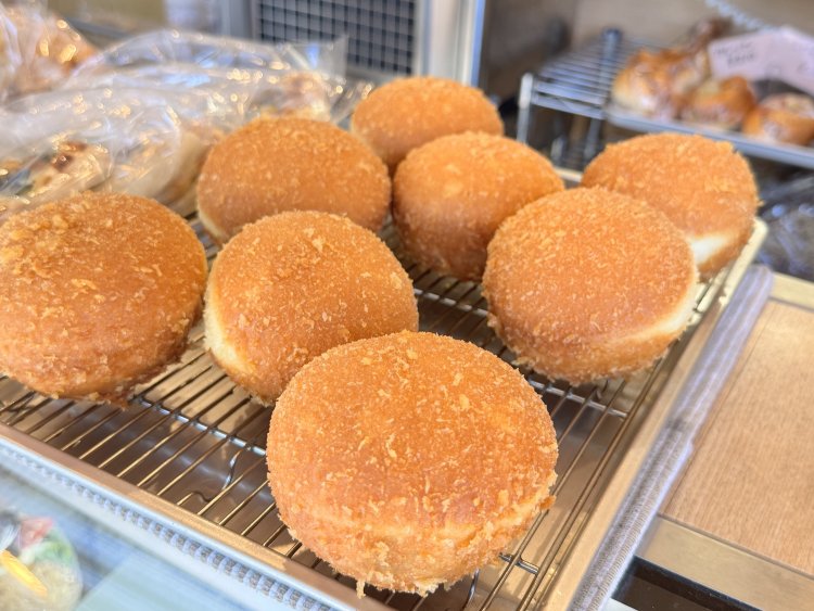 カレーパン210円もあります。