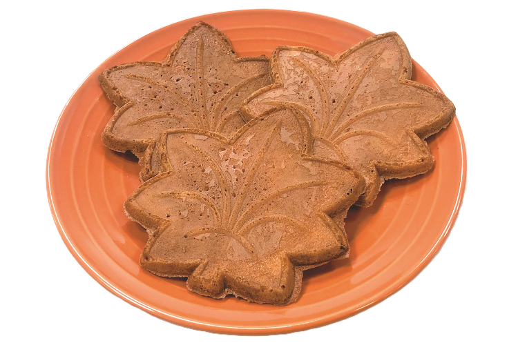 15枚入720円。口に入れたときに心地よくほぐれるように、火を強くしすぎないように注意し、じっくりと焼き上げている。