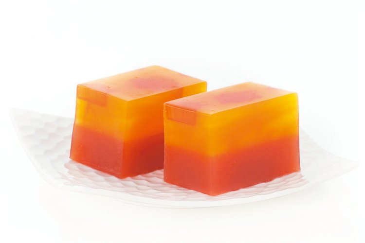 1棹2376円。販売期間は9月上旬から11月中旬まで。1棹での販売だけでなく、リクエストにこたえて半棹サイズも用意。