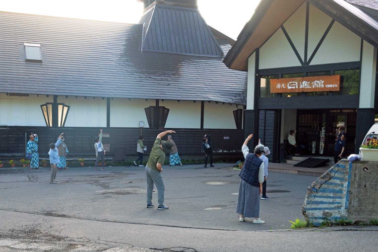 【旅の手帖】朝のラジオ体操_1