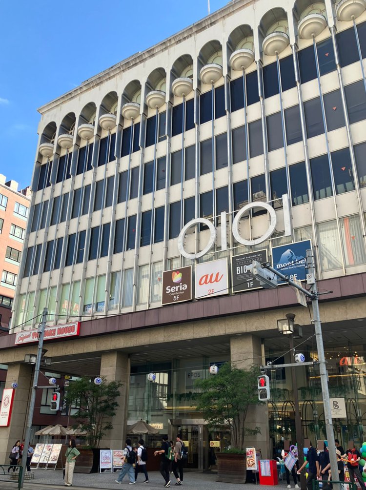 マルイは建物自体も雰囲気がある。