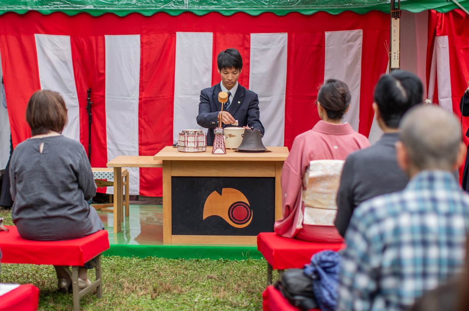 ★浜離宮_高校生野点_803KB